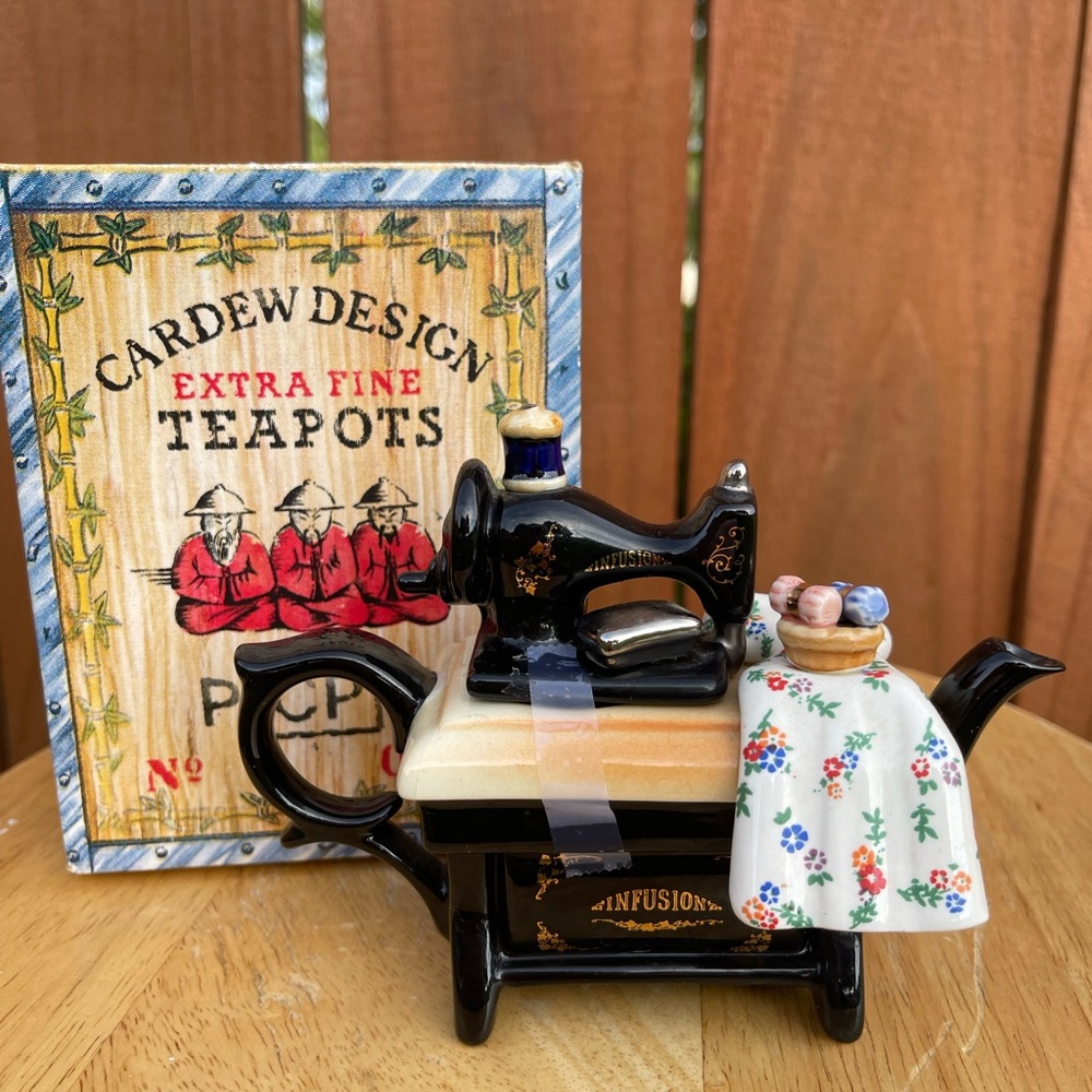 Vintage Cardew Design Infusion Sewing Machine Teapot Mini.